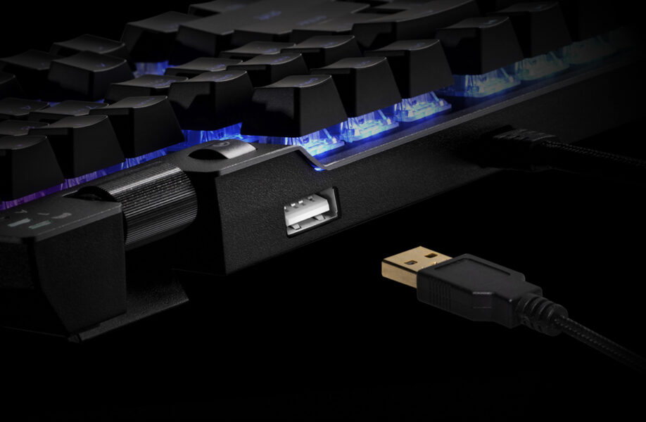 https://www.laptop.com.tr/wp-content/uploads/2023/06/5_xpg-summoner-cherry-mx-red-switch-turkce-q-usb-mekanik-kablolu-gaming-klavye-summoner5a-bkctr-408438.jpg