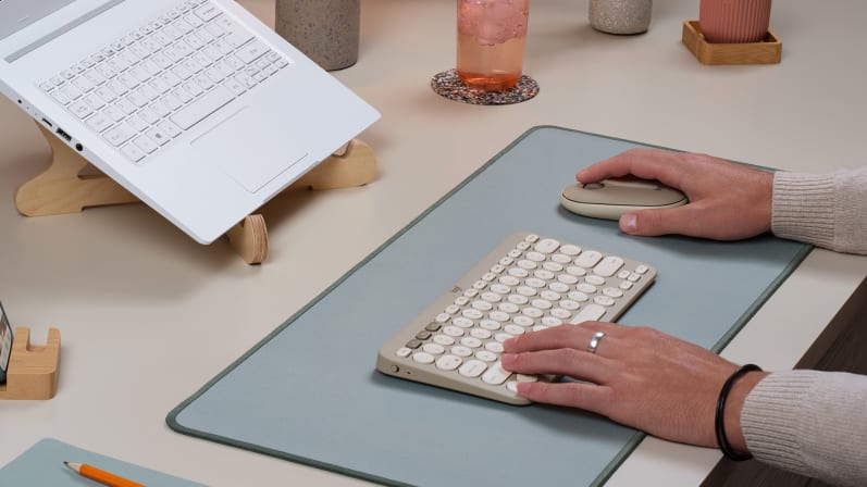 https://www.laptop.com.tr/wp-content/uploads/2024/09/1_logitech-k380-bluetooth-kum-tr-q-klavye-920-011167-413428.jpg