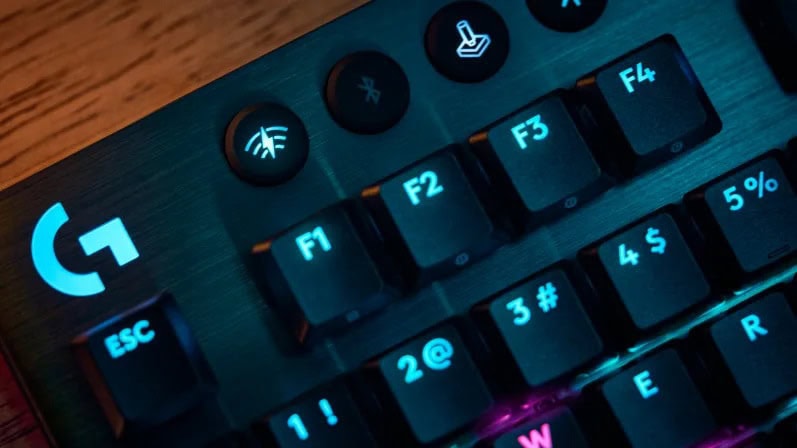 Logitech G915 X Lightspeed Tkl Low Profile Tactile Switch İngilizce Kablosuz Siyah Gaming Klavye (920 012721) H4