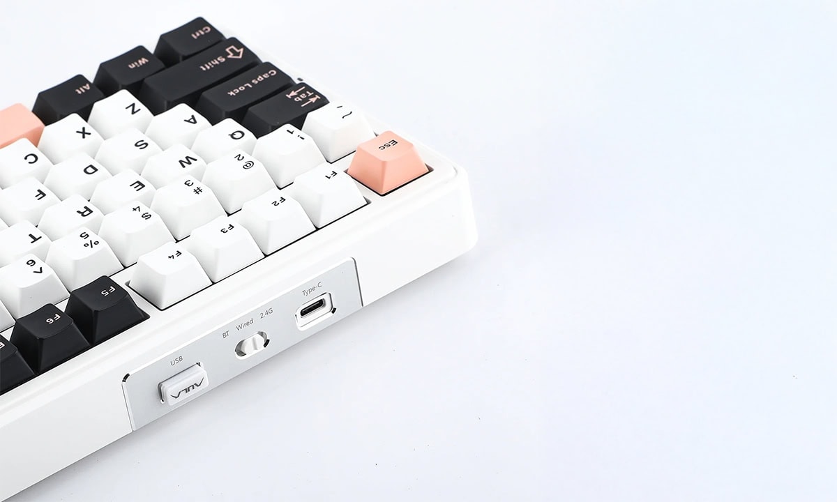 Tri-Mode Bağlantı ve 8000mAh Pil
