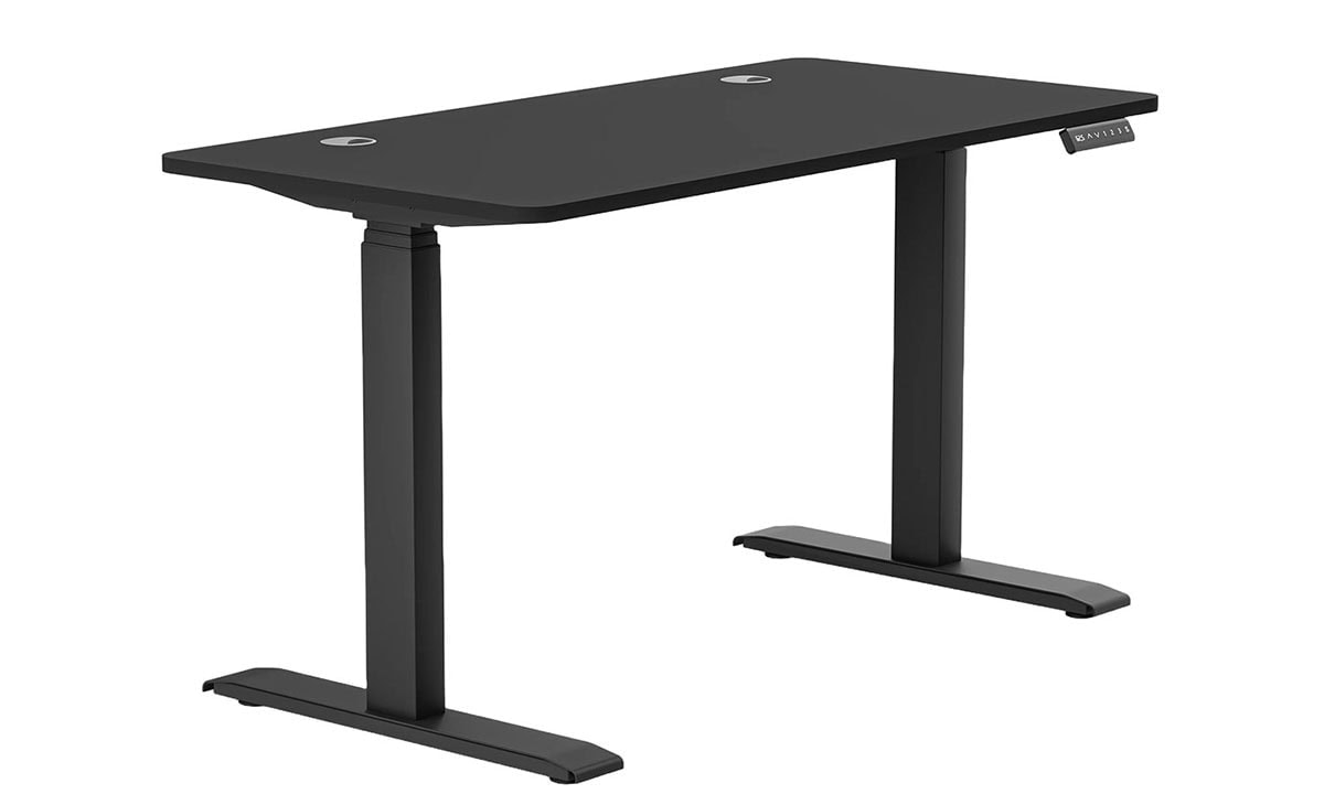Ayarlanabilir elektrikli çalışma masası, laptop ve ofis kullanımı için ergonomik ve modern tasarım, siyah renk.