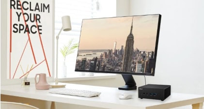 Yüksek çözünürlüklü monitör ve masaüstü bilgisayar aksesuarları, ofis ve oyun kullanımına uygun teknolojik ürünler.