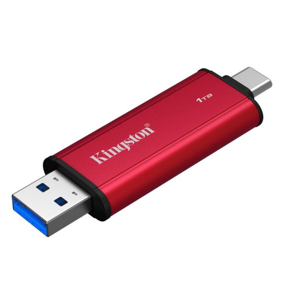 Kingston 1TB USB 3.0 taşınabilir veri depolama aygıtı, hızlı ve güvenilir yedekleme için ideal. Dayanıklı tasarımıyla seyahat ve ofis kullanımı için uygun, yüksek kapasiteli flash bellek.
