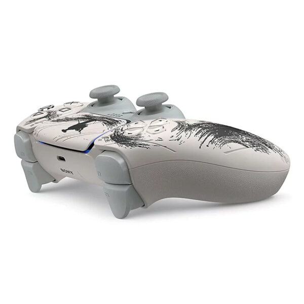 Yırtık ve çizik tasarımlı beyaz oyun kolu, Sony PlayStation uyumlu, dayanıklı ve ergonomik tasarımıyla oyun tutkunları için ideal.
