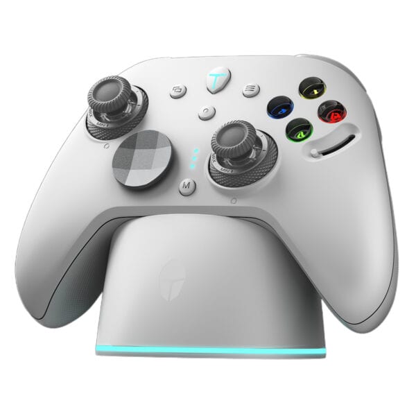 Yapay zeka destekli oyun kumandası, RGB aydınlatmalı düğmeler ve ergonomik tasarımla yüksek performans sağlar.