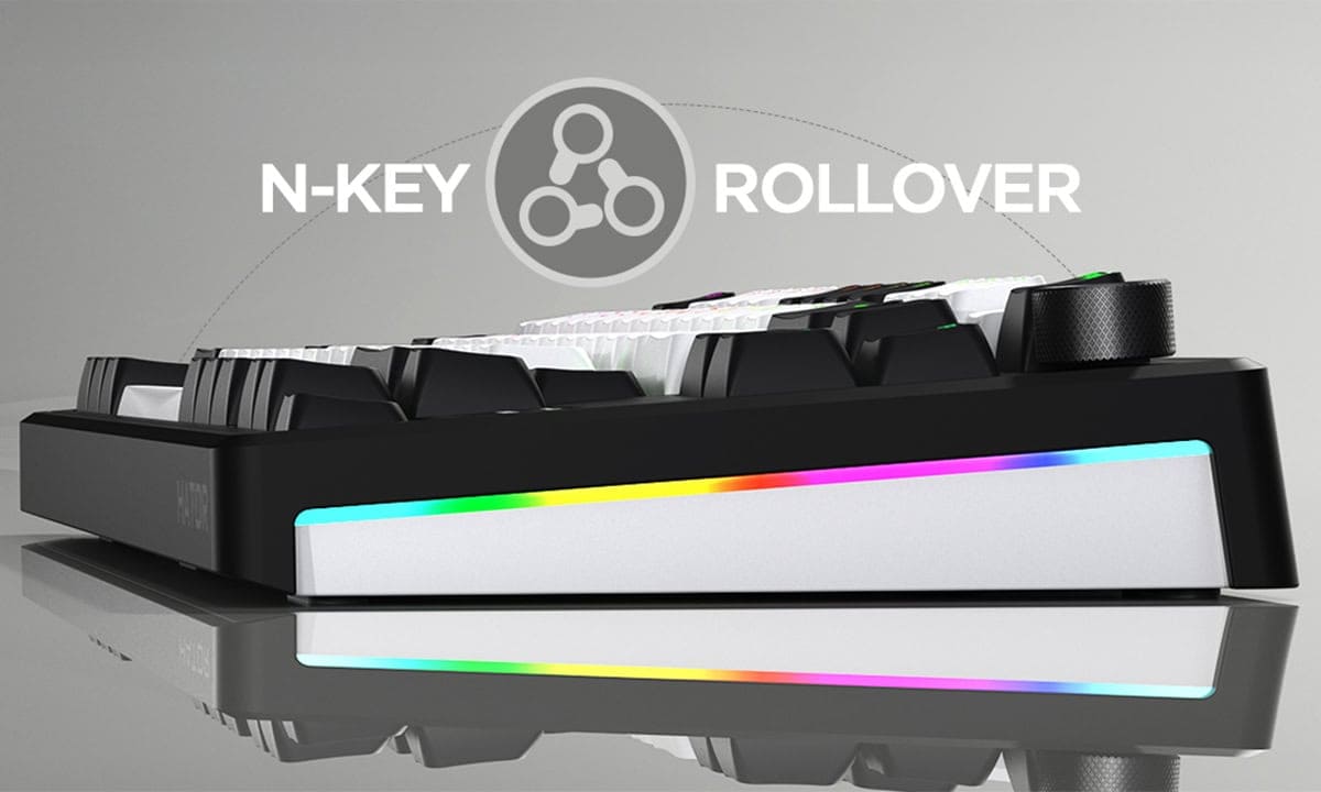 Yüksek performanslı RGB aydınlatmalı mekanik oyun klavyesi, N-Key Rollover özelliği ile doğruluk sağlar, bilgisayar oyunları ve profesyonel kullanım için ideal.