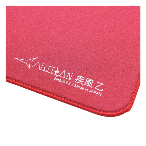 Yüksek kaliteli kırmızı renkli oyun mouse pad, Ninja FX ve Japon yapımı, dayanıklı malzeme ve kaymayı önleyen yüzey ile profesyonel gaming performansı sağlar.