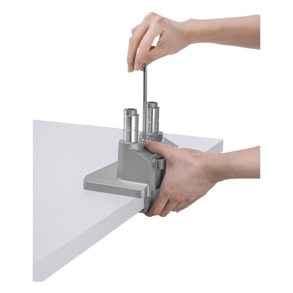 Tara sabitleyici ve bilgisayar montajı için aparat, ergonomik ve dayanıklı metal dizayn ile ofis ve teknik sektörlerde kullanım için uygun.