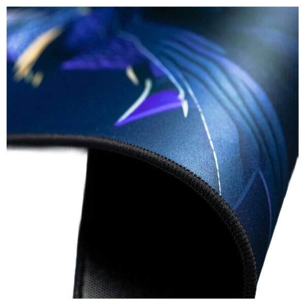 Detaylı ve canlı renklerle tasarlanmış oyun mousepad, yüksek hassasiyetli kullanım sağlar ve konfor sunar. Masaüstü oyunları ve profesyonel kullanım için uygun, kaymaz yüzeyi ve dayanıklı malzemeleriyle tercih edilir.