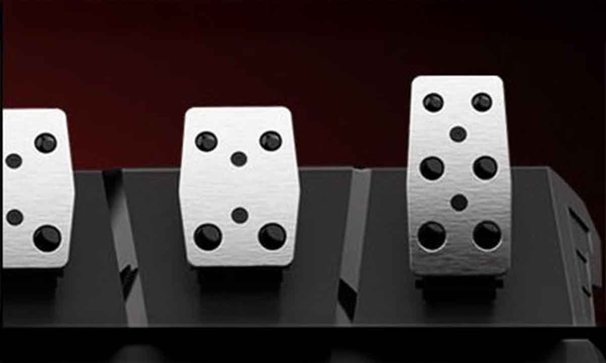 Gerçek Pedal Tasarımını Simüle Eden Üçlü Yapı