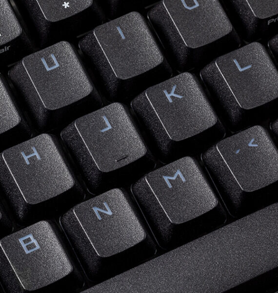 ASUS ROG Azoth Extreme NX kablosuz mekanik gaming klavye, RGB aydınlatmalı ve yüksek hassasiyetli anahtarlarıyla oyun ve ofis kullanımı için ideal.