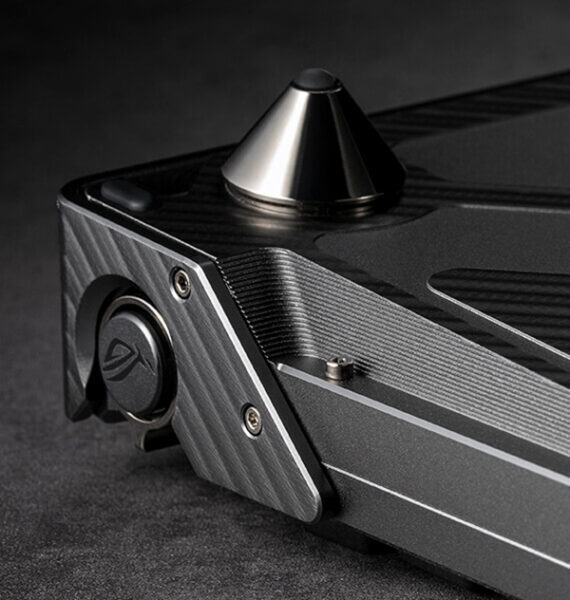 ASUS ROG Azoth Extreme NX Switch RGB Kablosuz Mekanik Gaming Klavye, yüksek performans ve şık tasarımıyla oyun tutkunlarının tercihidir. RGB aydınlatma ve kablosuz bağlantı özellikleriyle öne çıkar.