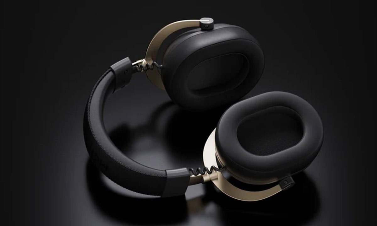 MCHOSE V9 Turbo Beyaz Altın 7.1 Surround Kablosuz Gaming Kulaklık, yüksek ses kalitesi ve konforlu tasarımıyla oyun ve müzik deneyimini artırır.