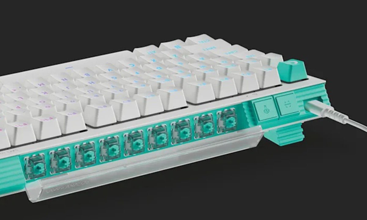 Logitech G512 Siyah Kablolu Gaming Klavye, RGB aydınlatmalı, dayanıklı mekanik tuşlar ve yüksek performanslı oyun deneyimi için tasarlanmış profesyonel klavye.