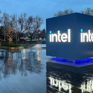 Intel Hisse Senedi Rekor Kırarak Yükseldi, Q1 Güçlü