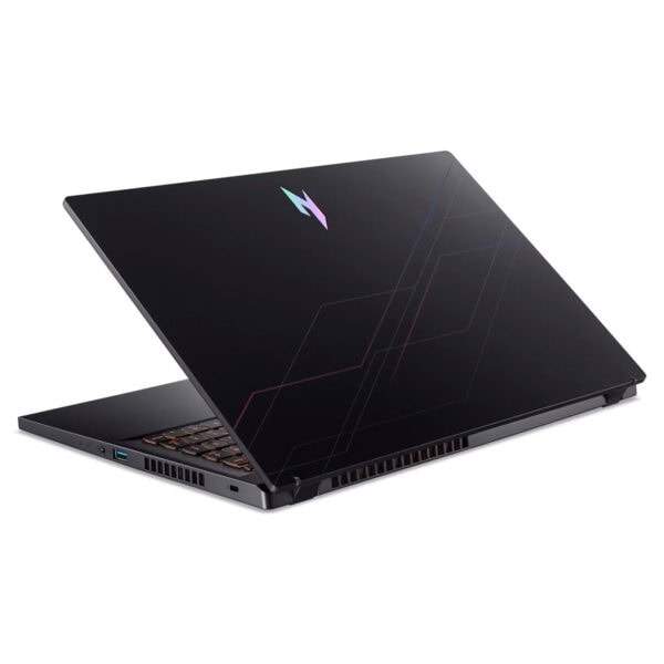 Acer Nitro V 15 ANV15-52 dizüstü bilgisayar, Intel Core i5-13420H ve GeForce RTX 5050 grafik kartı ile yüksek performans sağlar. 15.6 inç Full HD 165Hz IPS ekran ve 8GB DDR4 RAM ile oyun ve çoklu göre.