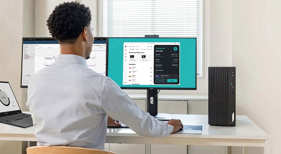 Yüksek çözünürlüklü ekranlara sahip dizüstü bilgisayar ve iki monitör kullanımı, ofis ve çalışma ortamları için ideal. Modern teknoloji ile donatılmış, verimliliği artıran bilgis.