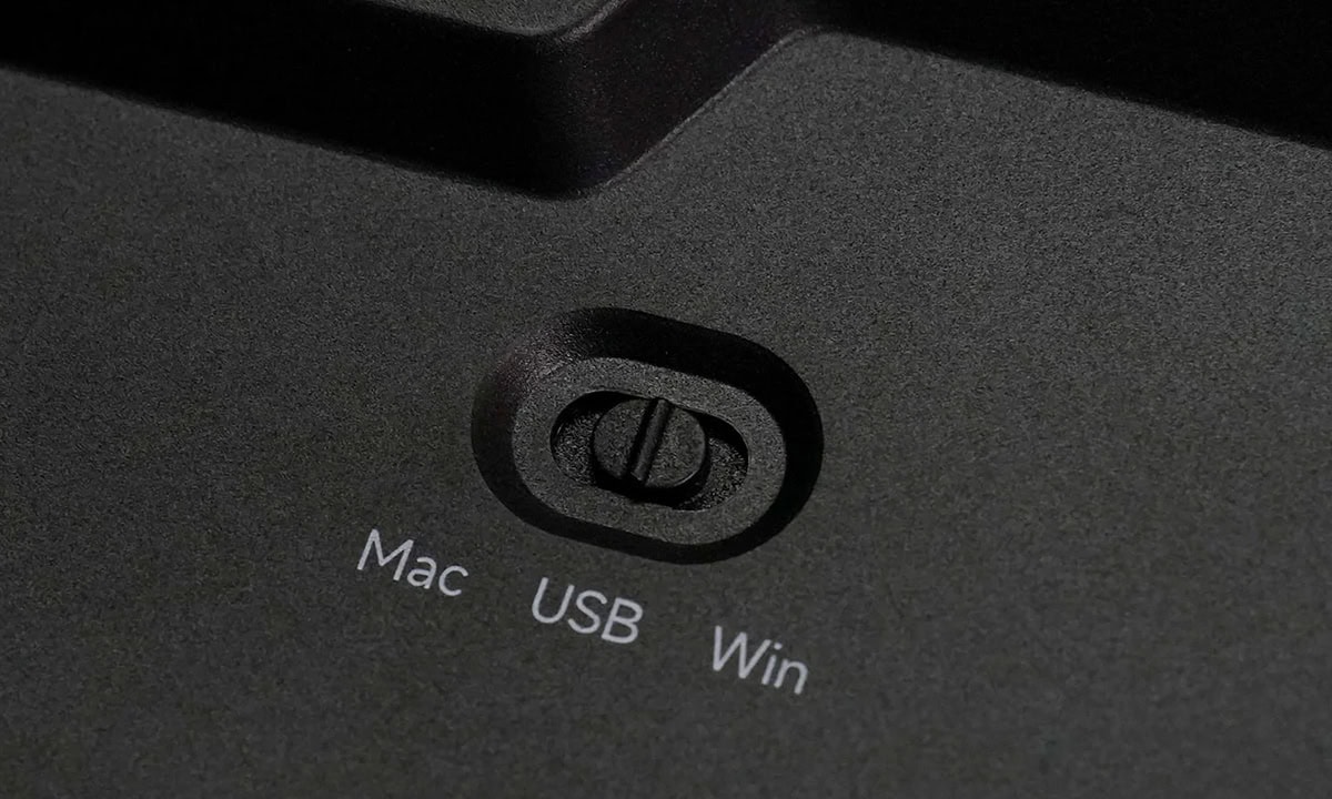 MacBook USB ve Win bağlantı noktası, yüksek kaliteli ve dayanıklı tasarımıyla profesyonel ve günlük kullanım için ideal.