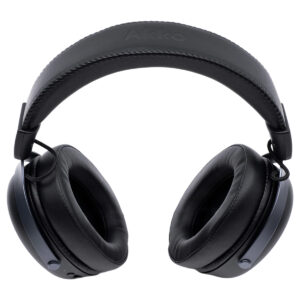 Kablosuz siyah over-ear kulaklık, yüksek ses kalitesi ve konforlu tasarımıyla müzik dinleme deneyimini artırır. Uzun pil ömrü ve hafif yapısıyla günlük kullanım için ideal.