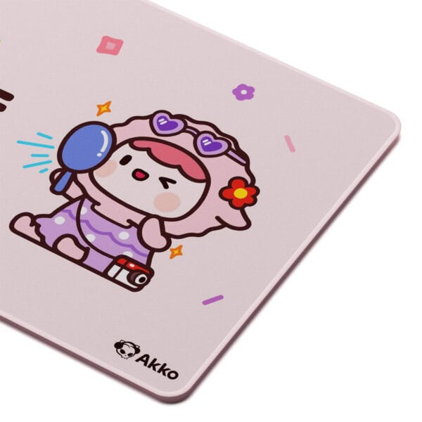 Çocuk temalı, renkli ve eğlenceli karikatürlü laptop sticker, çocuklar ve gençler için uygun, bilgisayar ve teknoloji aksesuarlarıyla uyumlu tasarım.