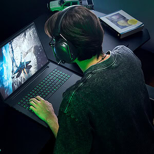 Https Medias P1.phoenix.razer.com Sys Master Phoenix Images Container H1c H47 10064527556638 260514 Blade18 K12 Black 1500x1000 4