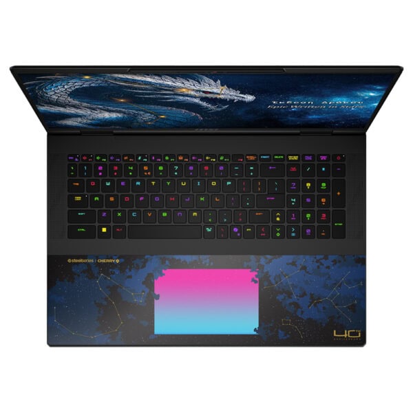 MSI TITAN 18 HX Dragon Edition oyun ve grafik odaklı dizüstü bilgisayar, renkli RGB klavye ve geniş dokunmatik yüzey ile yüksek performanslı.