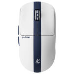 Pulsar X2 Crazylight Bruce Lee 85th Edition kablosuz gaming mouse, beyaz ve mavi renkli, ergonomik tasarım, yüksek hassasiyetli sensör, oyun ve profesyonel kullanım için ideal.