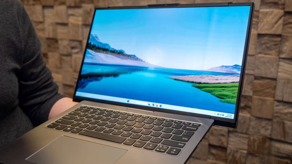 14 İnçten 17 İnçe Büyüyen Laptop Lenovo Thinkbook Project Swan Tanıtıldı H4