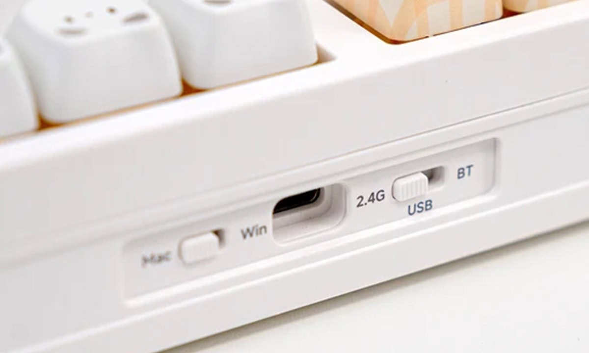 akko-shiny-kitten-5108-v5-white-crystal-silver-ultra-switch-8k-hz-hotswap-argb-kablosuz-ingilizce-mekanik-gaming-klavye