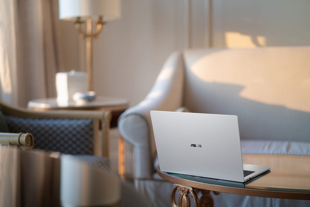 Asus Expertbook A7 Tanıtıldı 1,2 Kg, 3k Oled Ve 21 Saat Pil Ömrü H2