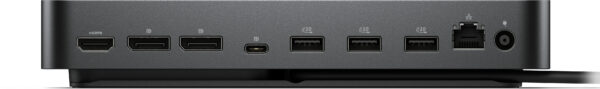 Laptop arka tarafında USB-C ve USB-A portları, HDMI, ethernet ve güç girişi bulunan çok sayıda bağlantı noktası görülebilir.
